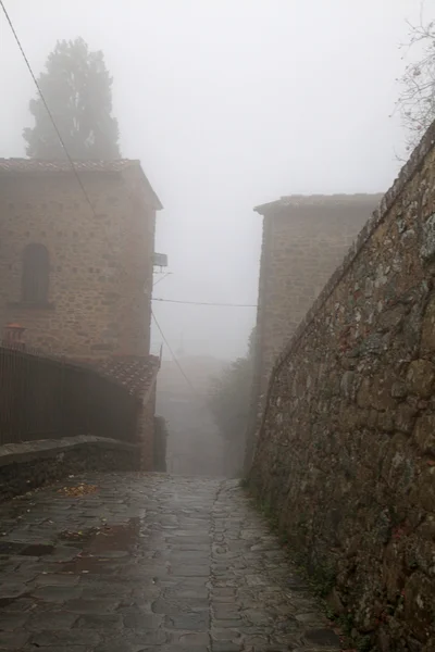 Antigua aldea de Montecatini-Alto en invierno, Italia —  Fotos de Stock