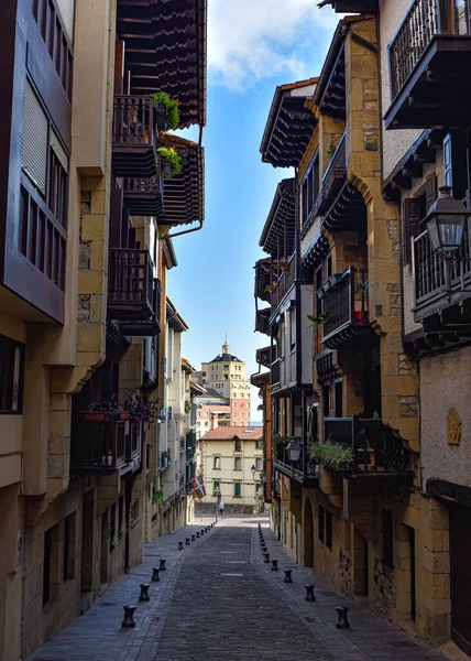 Hondarribia Spain Aug 2021 Traditional Basque Houses Cobble Stone Streets — Stock Photo, Image