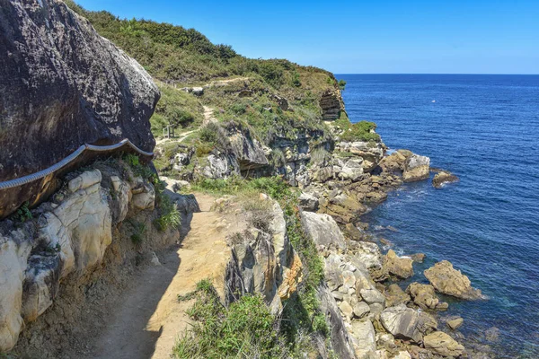 Senderos Largo Escarpada Costa Vasca Cerca Del Monte Jaizkibel Hondarribia — Foto de Stock