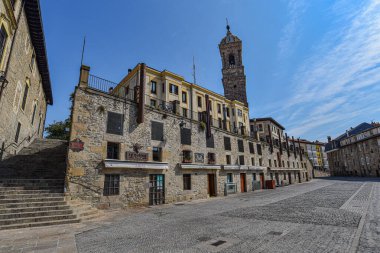 Vitoria-Gasteiz, İspanya - 21 Ağustos 2021: Plaza del Machete, Vitoria. Bask Ülkesi, İspanya