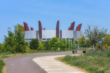 Vitoria-Gasteiz, İspanya - 21 Ağustos 2021: Salburua sulak alanlarından Buesa Arena