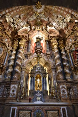 Loyola, İspanya - 14 Ağustos 2021: Loyola Bazilikası 'nın iç manzarası, İspanya