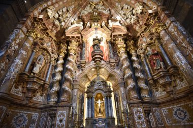 Loyola, İspanya - 14 Ağustos 2021: Loyola Bazilikası 'nın iç manzarası, İspanya