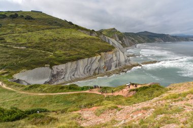 Zumaia ve Deba, İspanya arasında Bask Sahili UNESCO Global Geopark 'taki Flysch kaya oluşumları