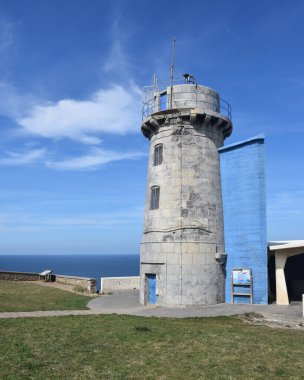Matxitxako deniz feneri Bermeo, Biscay, İspanya yakınlarındaki Bask kıyısında.