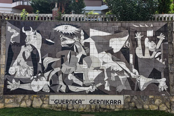 Guernica Ισπανία Σεπτεμβρίου 2021 Κεραμική Τοιχογραφία Της Ζωγραφικής Του Πικάσο — Φωτογραφία Αρχείου