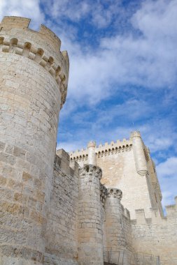 Penafiel, İspanya - 6 Mart 2025: 10. yüzyıl Penafiel Kalesi, Kastilya ve Leon