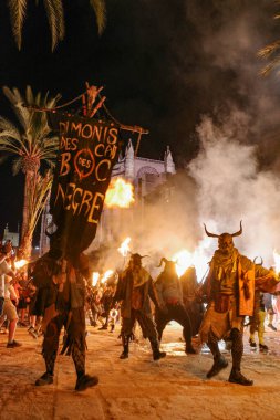 Palma, İspanya - 23 Haziran 2025: San Juan Fiest Correfoc, Palma de Mallorca, Balearics, İspanya