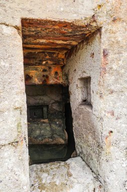 Cap Breton, Fransa - 15 Mart 2025: La Piste sahilindeki WW2 askeri sığınakları, Capbreton, Landes, Yeni Aquitane