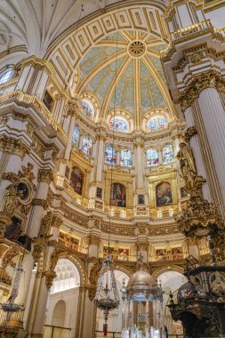 Granada, İspanya - 21 Ekim 2025: Santa Maria de la Encarnacion Katedrali