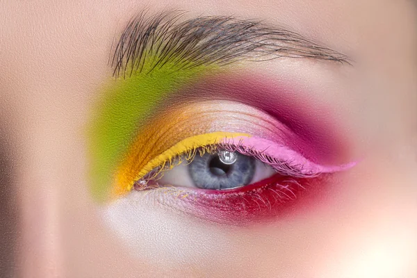 Frauenauge mit schönem Make-up — Stockfoto