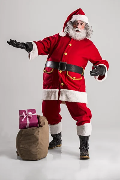 Cheerful funny traditional santa claus — Stock Photo, Image