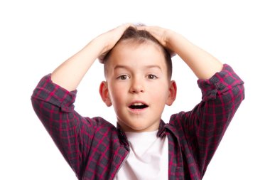 Çocuk ürküyor gibi yaptım