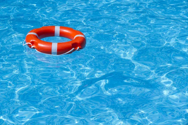 A lifeline in the pool 1 — Stock Photo, Image