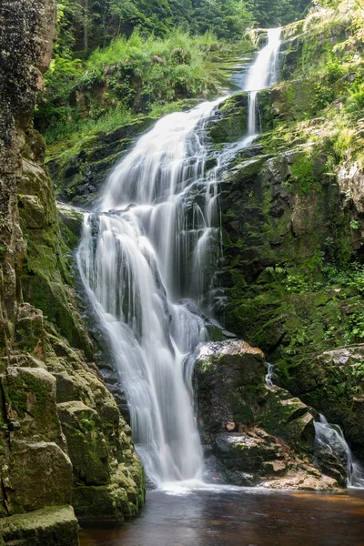 Cachoeira Kamienczyk famosa na Polônia — Fotografia de Stock