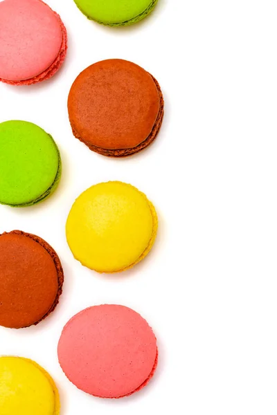 Tortas Macaron Multicolores Sobre Fondo Blanco — Foto de Stock