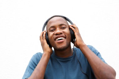 Kulaklıklar müzik dinlemek adam