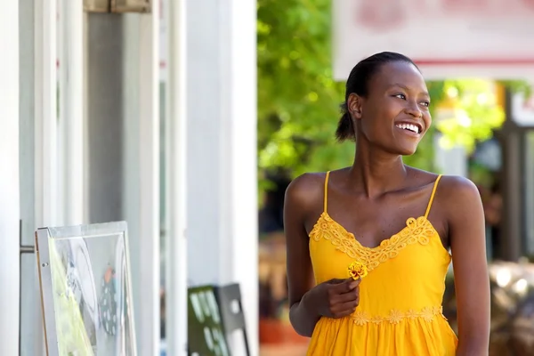 Mujer africana atractiva — Foto de Stock