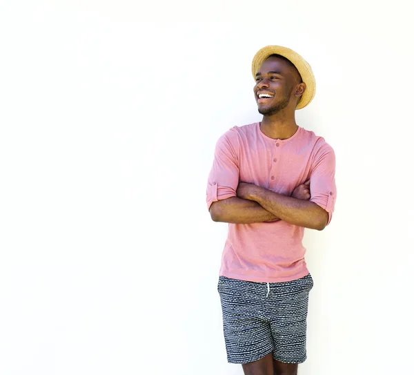 Schöner schwarzer Mann in Sommerkleidung — Stockfoto