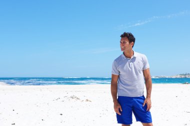 İyi görünümlü orta yaşlı bir adam