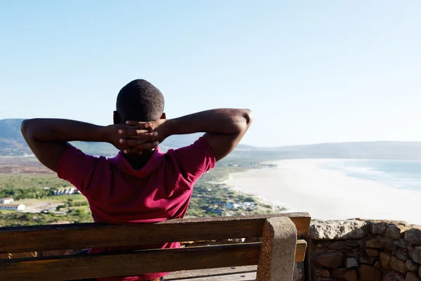 Giovane ragazzo africano in vacanza — Foto Stock