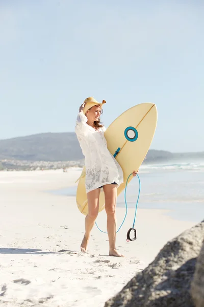 Young woman with surfboard — Stock Photo, Image