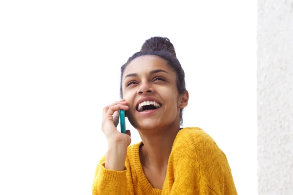 Attractive woman talking on mobile phone — Stock Photo, Image