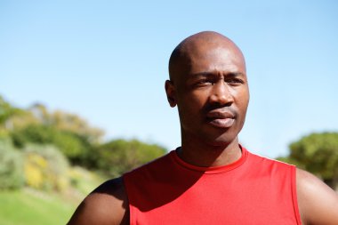 Kendine güvenen genç atlet 