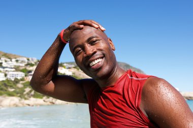 Neşeli afro Afrika adam 