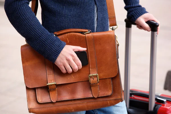 Mužské cestující se zavazadly — Stock fotografie