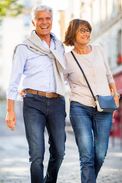 Portrait Happy Older Couple Walking Together City Street — Stock Photo, Image