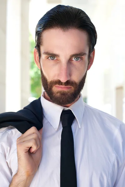 Ανδρική μόδα μοντέλο επιχειρηματίας με πουκάμισο και γραβάτα — Φωτογραφία Αρχείου