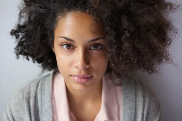 魅力的な若いアフリカ系アメリカ人女性 — ストック写真