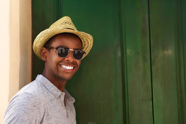 Happy guy with hat and sunglasses — Stock Photo, Image