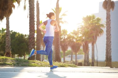 Kadın atlet dışında