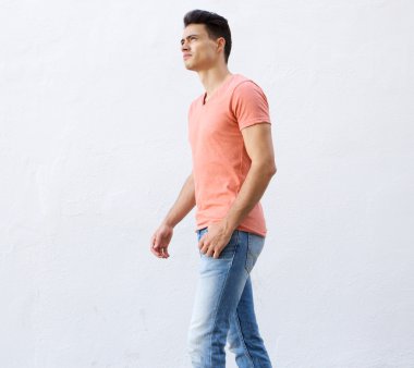 Dolaşan harika genç adam