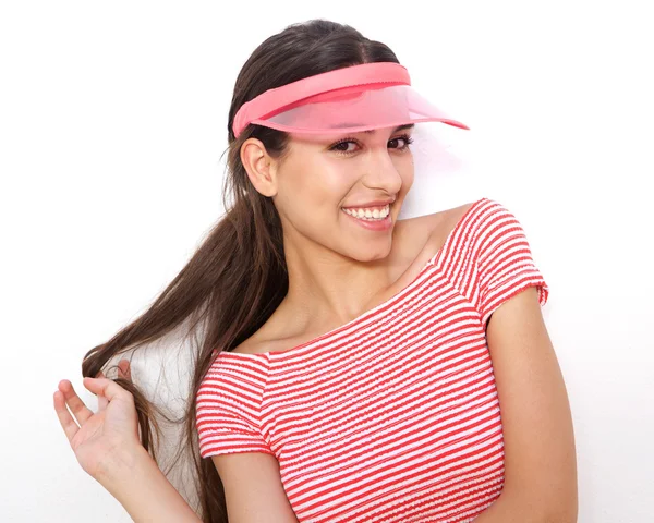 Muchacha atractiva y elegante sonriendo con gorra — Foto de Stock