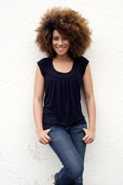 Genç Afrikalı Amerikalı kadın