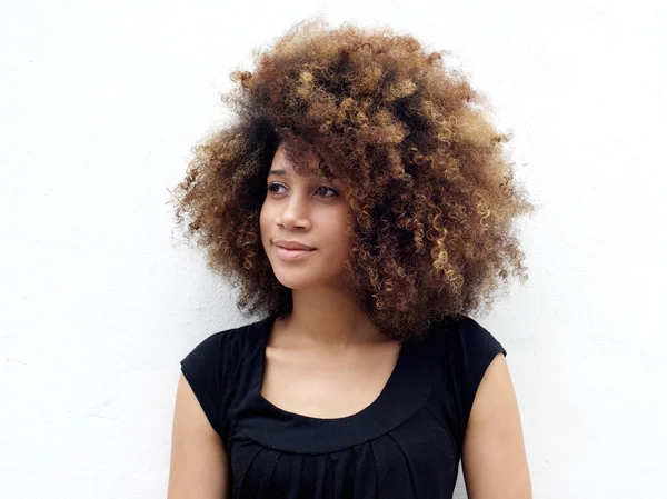 Afro woman looking away — Stock Photo, Image