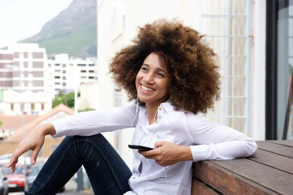 Mujer africana joven —  Fotos de Stock