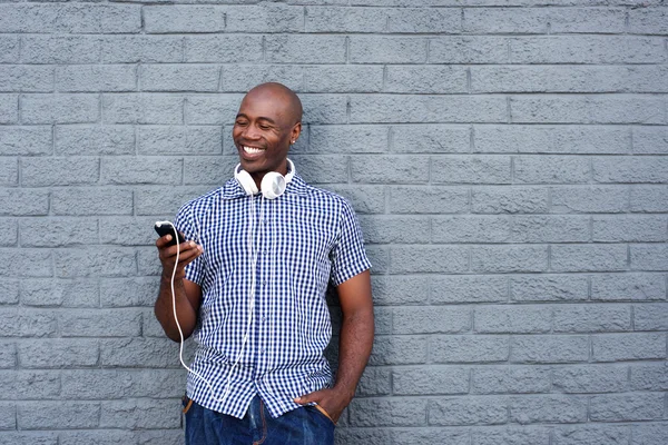 Glada afrikanska ung man — Stockfoto