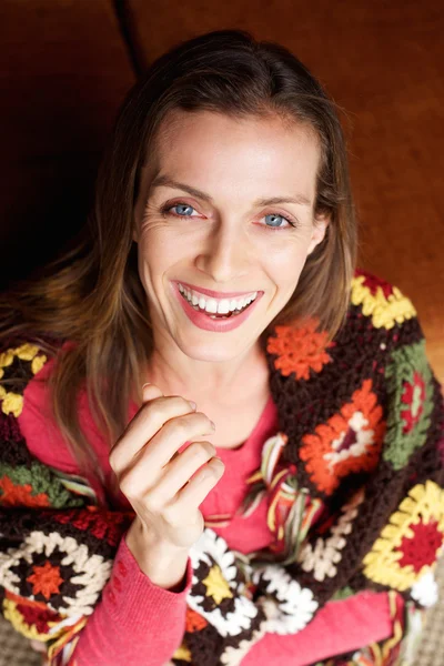 Mujer feliz riendo — Foto de Stock