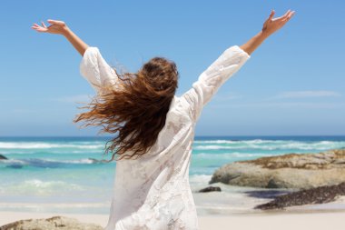 Kaldırdı kollarını arkasına modeli