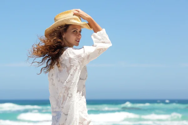 Modelo de moda com vestido de verão — Fotografia de Stock