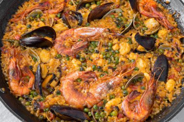 tipik İspanyol paella