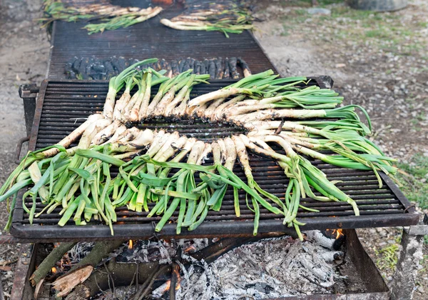 Calsots auf dem Grill — Stockfoto