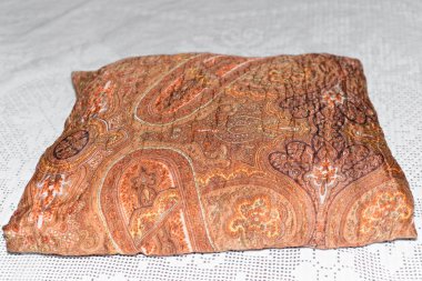 Bir yastık dokuma terzi