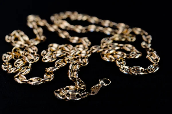 Деталь золотой цепи — стоковое фото