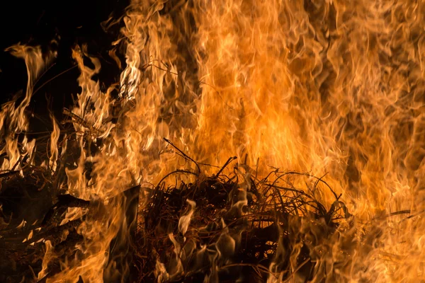 Fuego en la montaña — Foto de Stock