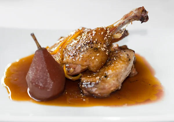 Duck with pears — Stock Photo, Image
